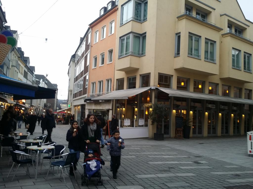 Altstadt Apartment Charly Düsseldorf Eksteriør bilde